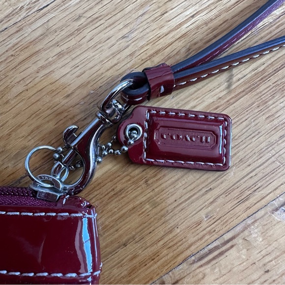 Coach Red Patent leather Wristlet - Picture 4 of 5